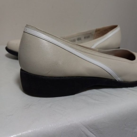 Salvatore Ferragamo Leather Slip On Almond Toe Shoes Cream Women's Size 8.5 4A - Picture 14 of 16